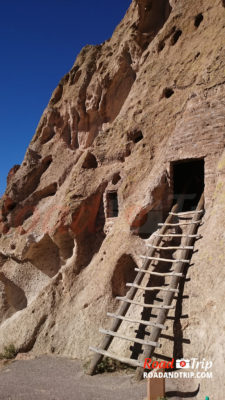 Les échelles à Bandelier National Monument