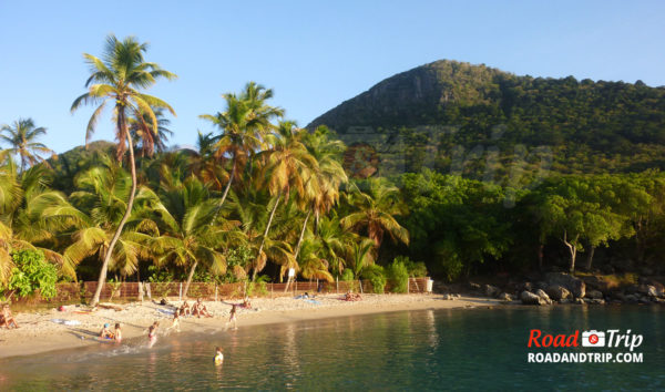 Petite plage isolée